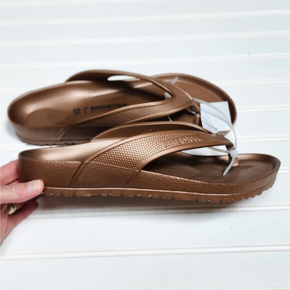 Sandals_&_Flip_Flops